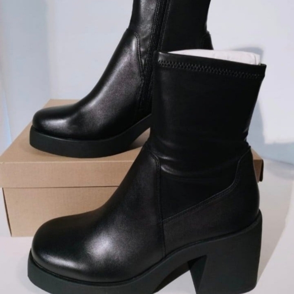 Steve Madden Zeldie Black Leather, Women Size 10. New in box. - Picture 10 of 13